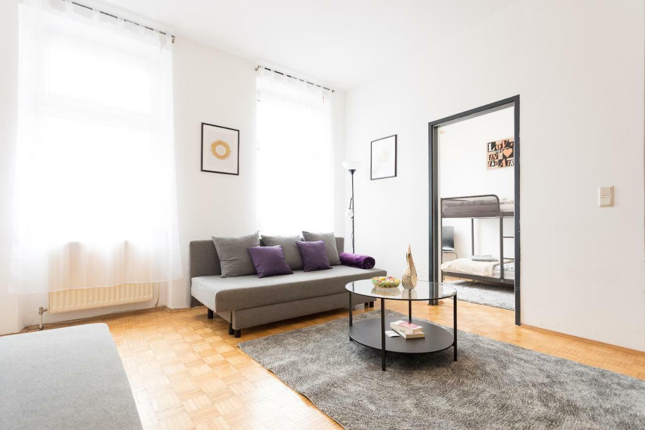 Lovely Two Level For Families Apartment Wien