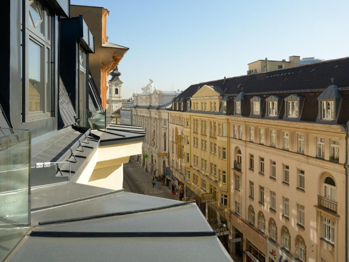Lovely Two Level For Families Apartment Wien