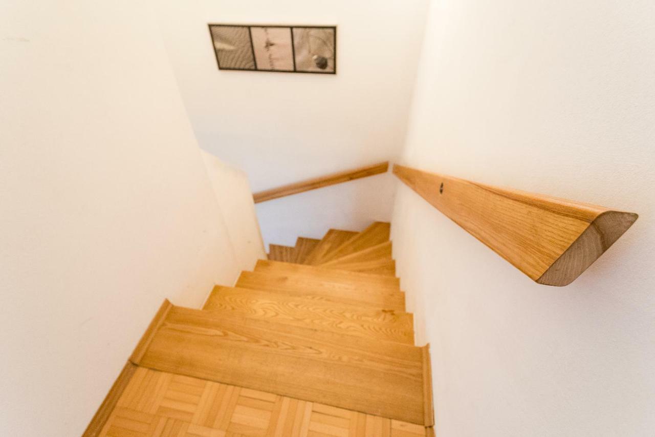 Lovely Two Level For Families Apartamento